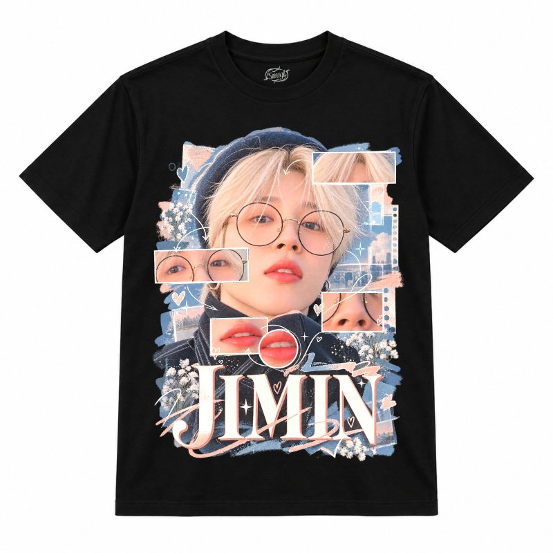 Camiseta preta BTS Jimin Anatomy Editorial com o Jimin de boina azul e óculos redondos