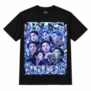 Camiseta preta BTS Proof Anthology com os sete em close