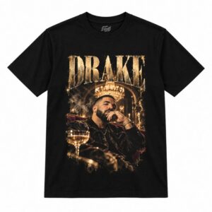 Camiseta preta Drake Champagne Night com o Drake sentado em uma poltrona de veludo