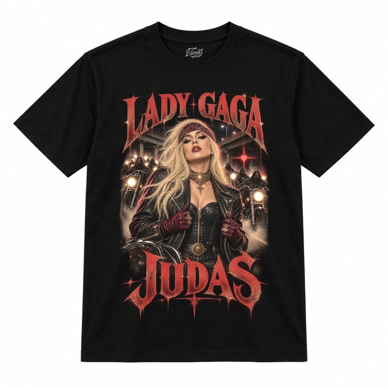 Camiseta preta Lady Gaga Judas com a Lady Gaga de lenço vermelho e jaqueta de couro