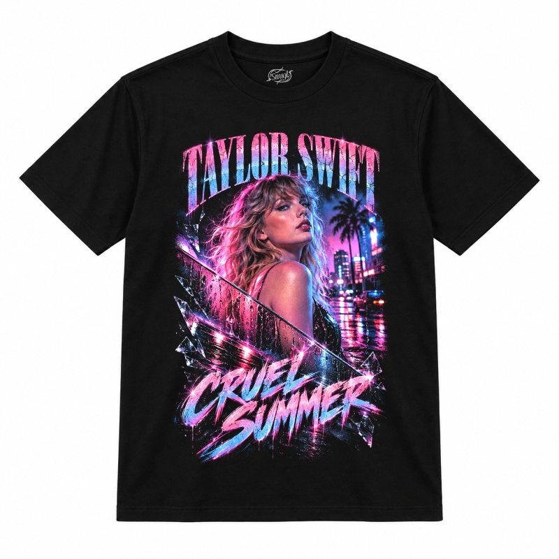 Camiseta preta Taylor Swift Cruel Summer com a Taylor Swift de vestido preto brilhante